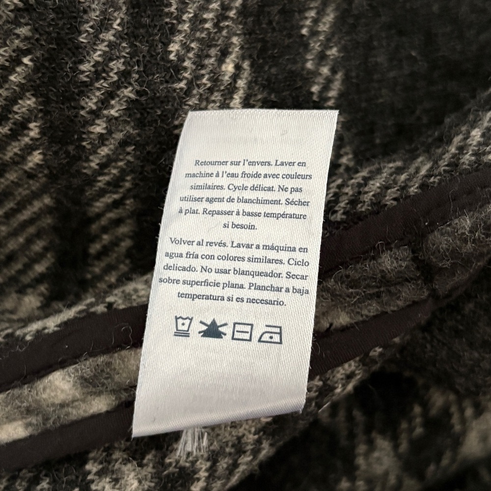 Faherty Black and Gray Plaid Women's Jacket - Picture 13 of 13